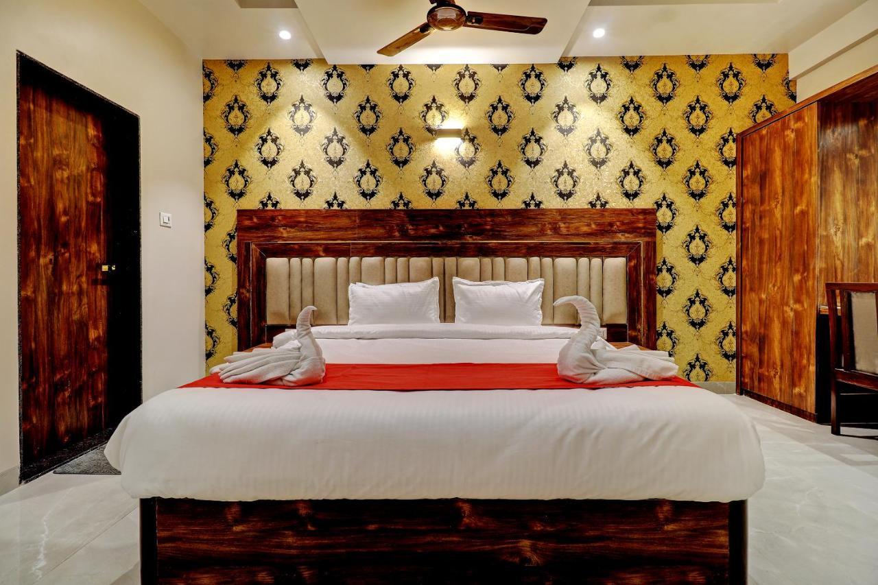 Hotel Apratim Lodging & Boarding Ulhāsnagar Εξωτερικό φωτογραφία