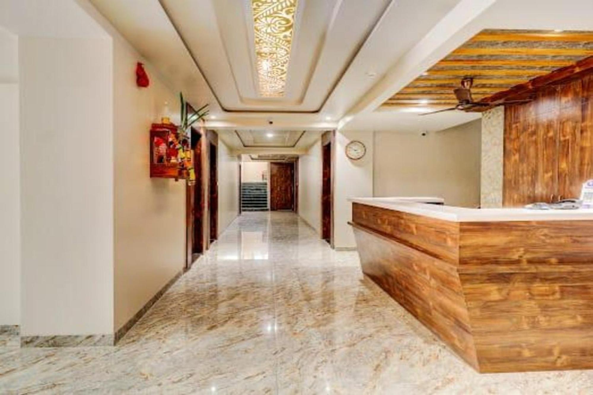 Hotel Apratim Lodging & Boarding Ulhāsnagar Εξωτερικό φωτογραφία