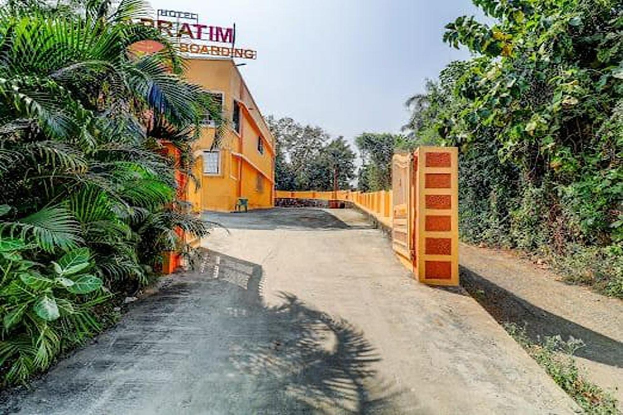 Hotel Apratim Lodging & Boarding Ulhāsnagar Εξωτερικό φωτογραφία